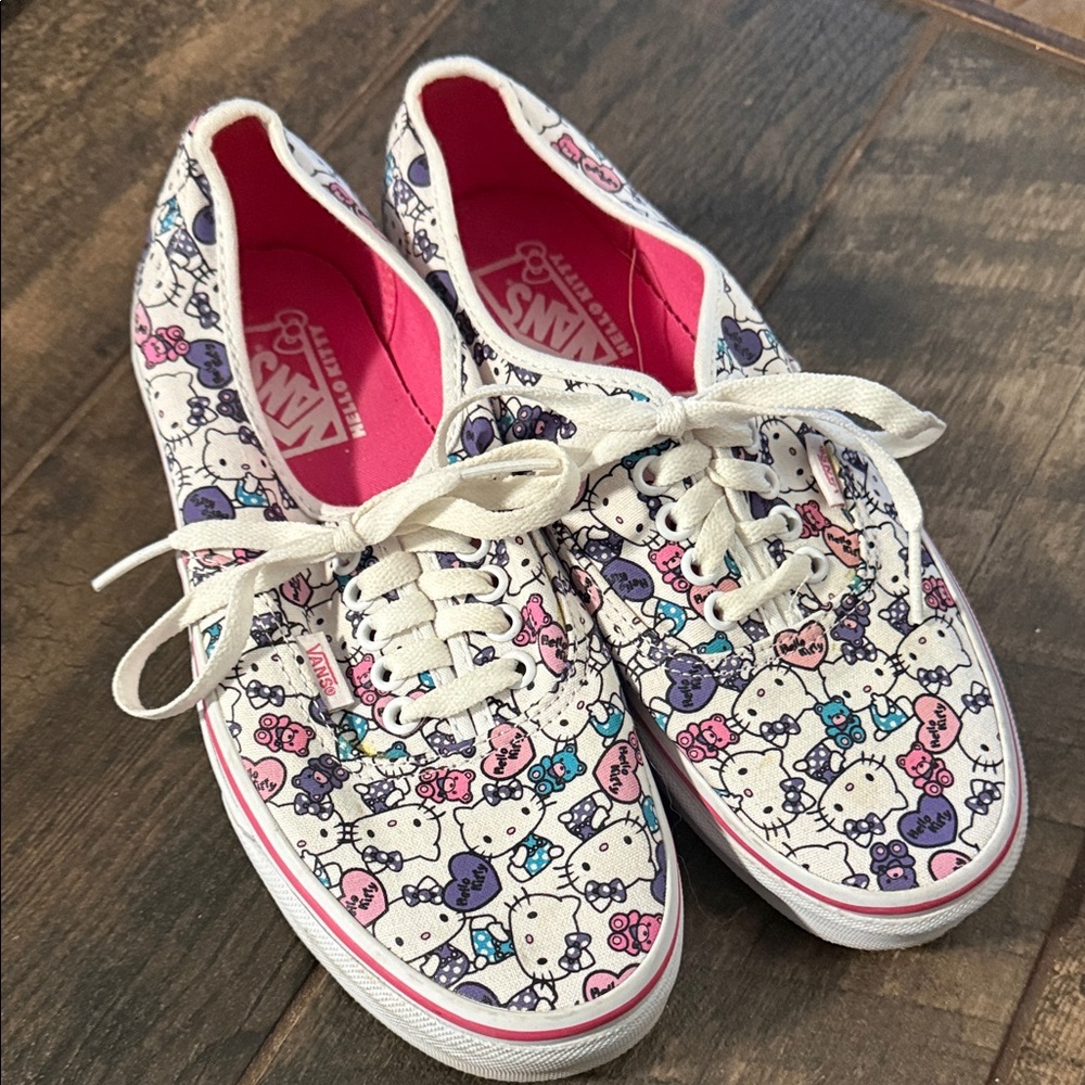 Vans Hello Kitty White Canvas Sneakers Accents women’s size 9 and men’s 7.5